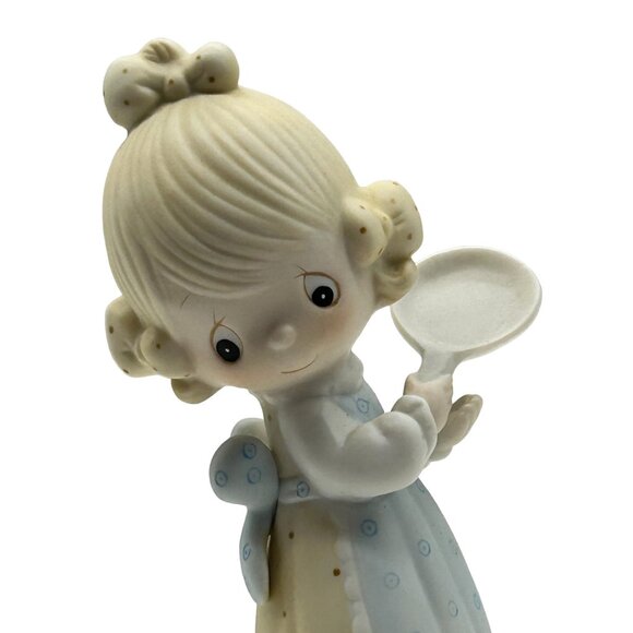 Precious Moments Eggs Over Easy Girl Frying Pan Figurine E-3118 1979 - Picture 8 of 10